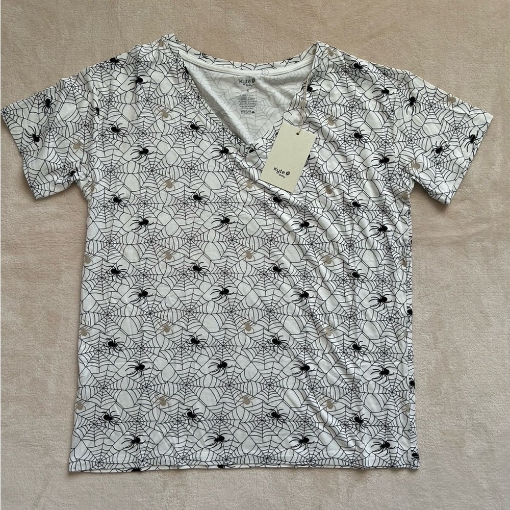 NWT Kyte baby women’s v neck